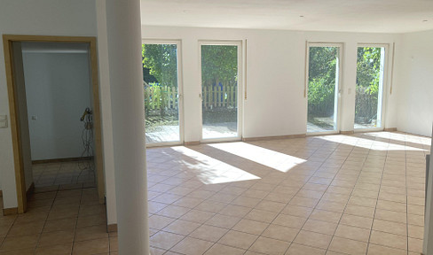 Bright, friendly office, practice and commercial space in Greifenberg