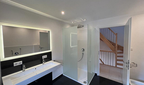 DHH top location w. heat pump south/west terrace