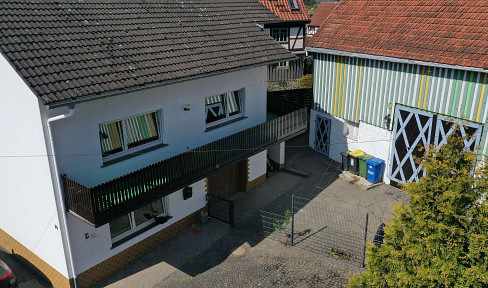 Liebevoll gepflegtes Einfamilienhaus mit großer Scheune und viel Potenzial in Grünberg-Weitershain