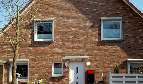 Light-flooded semi-detached house in Barmstedt