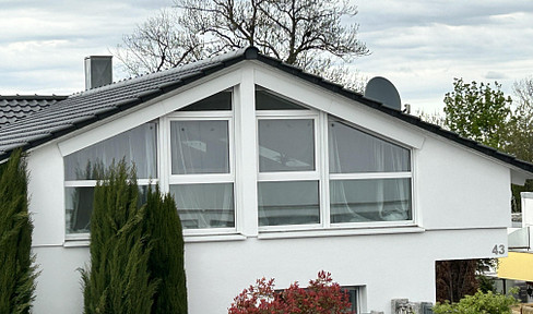 Spacious, detached family home with optional granny apartment