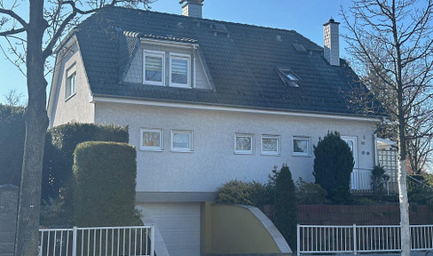 Attractive and very bright detached house in Altglienicke with underground parking