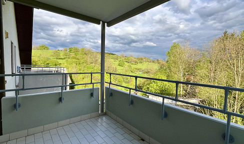 3.5 room apartment with 2 balconies, kitchen, bathroom, guest WC, garage and great views