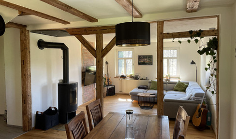 Helle moderne kernsanierte Maisonette-Whg, OG-DG, Kaminofen, Fachwerkcharme, ca. 70 qm