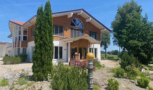 Unique office/business premises with warehouse with lake and mountain views and business fengshui