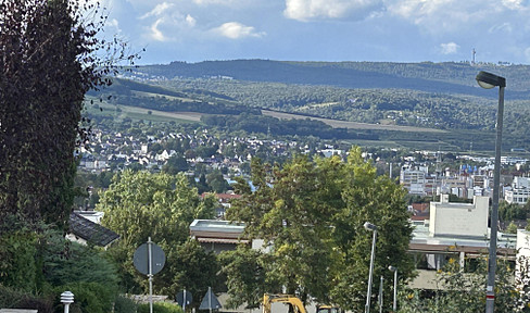 Außergewöhnliches Grundstück mit freistehendem EFH