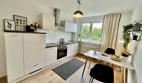 Modernisierte Wohnung von Privat mit Wunderschöner Aussicht auf den Colombipark Bezugsfrei