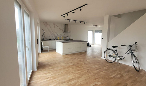 Free of commission! House 163sqm living in park edge location Fitted kitchen with cooking island