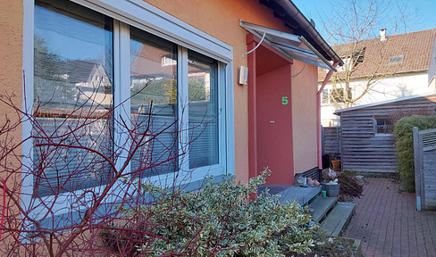 Semi-detached house character Sarstedt