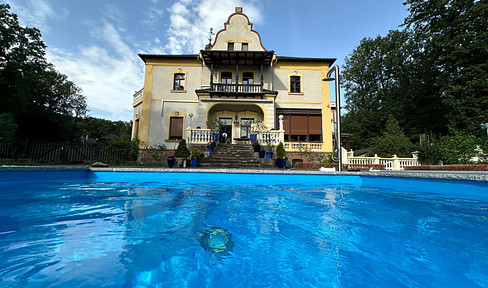 Exclusive top floor penthouse JAGDSCHLOSS 20km from L-Bhf 210m², 40m² roof terrace, park, lake, 2 bathrooms