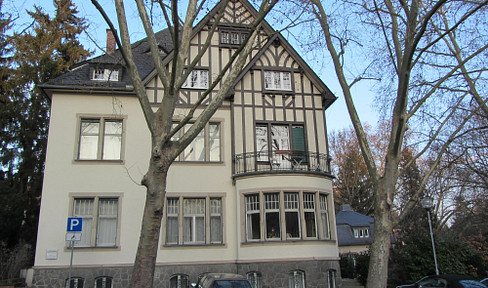3-room apartment in an old building by the park in Bad Soden