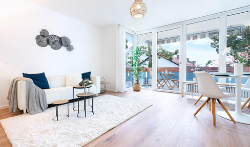Fantastic 2-room apartment - modern, bright and high quality! * COMPLETELY RENOVATED * FREE OF COMMISSION *