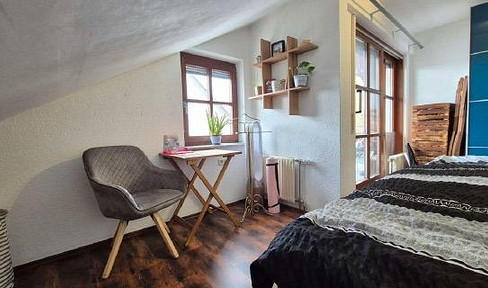 Edle 5-Zi-Wohnung mit EBK, Balkon, 2 Stellplätzen und 2 Kellerräumen