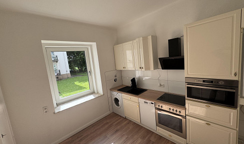 Modern 2-room apartment with old building charm and fitted kitchen in Elberfeld