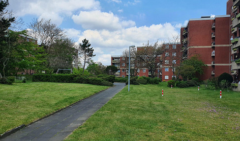 Commission-free, solid investment: well-kept 2-room apartment with loggia in DU-Mündelheim