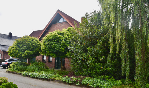 Charming detached house with double garage in a natural location in Merzen/ Osnabrück district