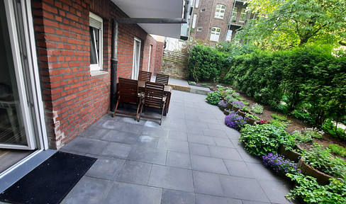 Beautiful apartment with terrace and garden
