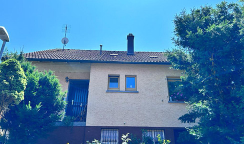 Charmantes Einfamilienhaus mit großem Garten