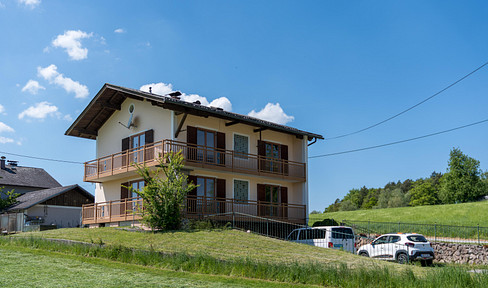 Ruhige Lage mit Bergblick - renoviertes 2 Familienhaus zu verkaufen **ohne Makler**Provisionsfrei**