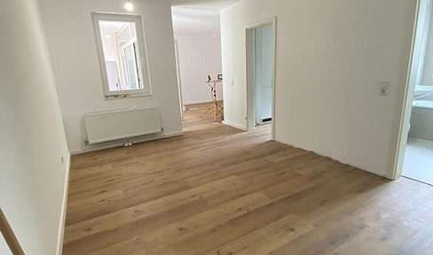 Erstbezug nach Sanierung 2-Zimmerwohnung mit EBK