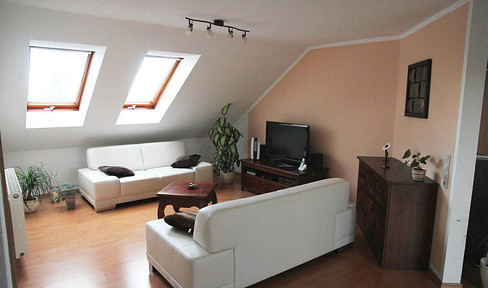 Sonnige 2-Raum DG-Wohnung in gepflegter Wohnanlage