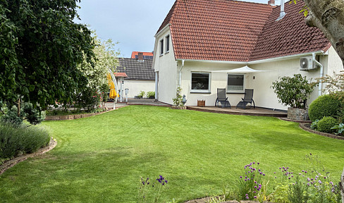 Traumhafte 3 Zimmer Etagenwohnung in Habenhausen mit sonnigem Garten und Kaminofen
