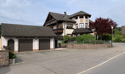Zweifamilienhaus inmitten des malerischen Ortskern von Loßburg!