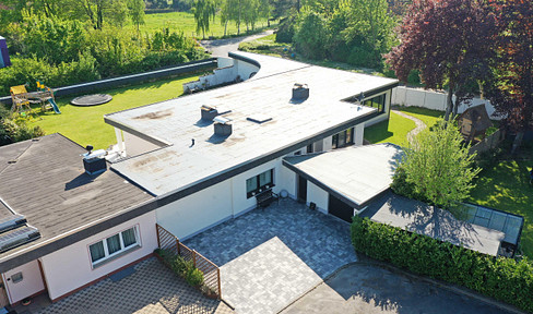Free of commission! Modernized flat-roof bungalow with large garden in Erftstadt-Friesheim