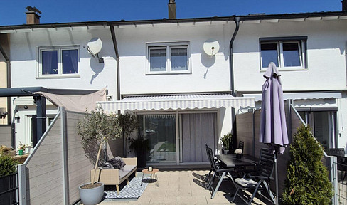 Cozy mid-terraced house in an ideal location - your new home!