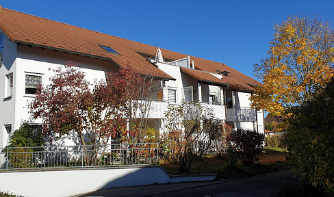 Bright 4.5-room top-floor apartment with balcony, underground parking space & top location in Rottweil