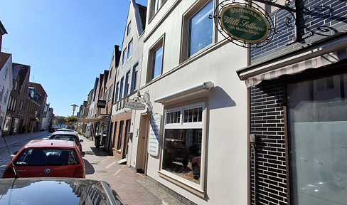 Glückstadt center residential and commercial building commission-free