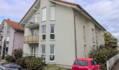 Spacious 3-room apartment, garage and parking space for rent in a very quiet cul-de-sac