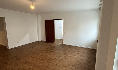 Bright 2-room apartment with sunny balcony - first occupancy after renovation - centrally located in Worms