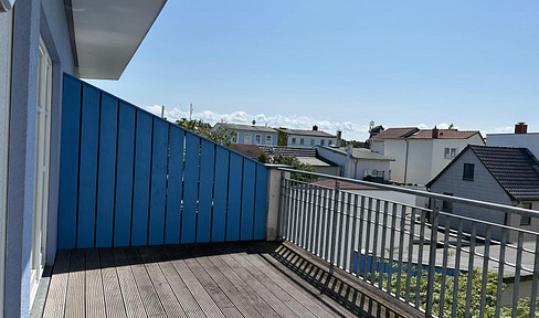 4-Zimmer Maisonette mit sep. Zugang, 3 Balk., ruhig und strandnah