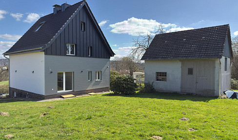 -Erstbezug nach Kernsanierung-Zeitlose Eleganz: Ein Familientraum in idyllischer Umgebung