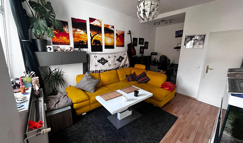 Attractive 1-room old building apartment with balcony in Gera