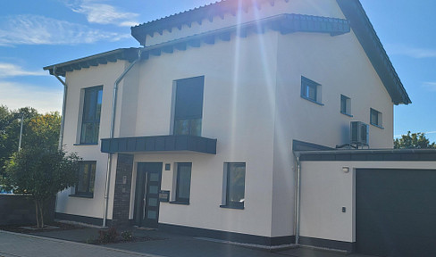 Autarke Villa mit luxuriöser Ausstattung - Smart Home im Grünen!