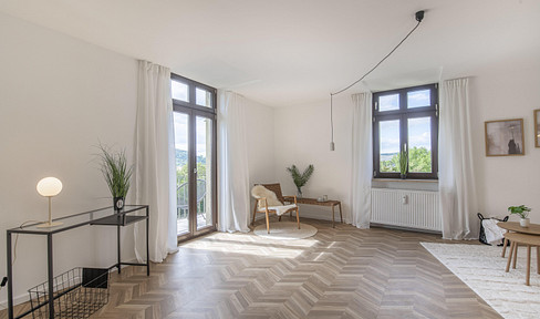 Wohnen mit Stil im Frauenland: Lichtdurchflutete Wohnung nach umfassender Renovierung
