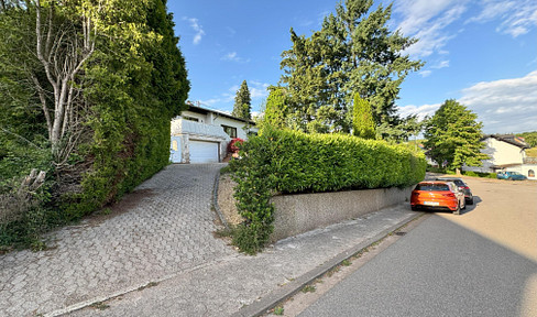 Detached house with potential in Heusweiler-Kirschhof