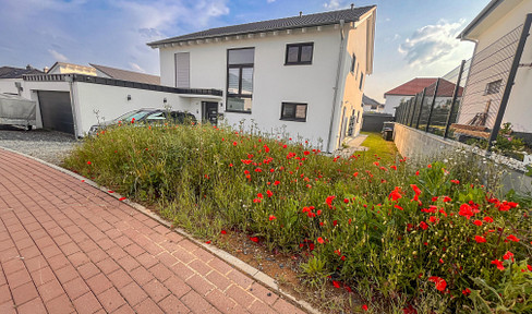 Detached house with A++ efficiency, PV system, smart home, granny annexe option & double garage