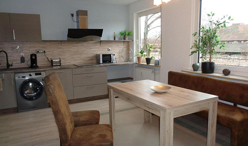 Beautifully furnished 3 room apartment with balcony - near the castle