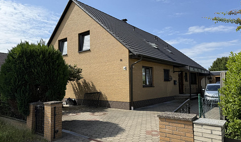 Large and modernized two-family house with upscale interior to Wolfsburg