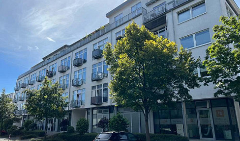 Attractive 1-room loft-style apartment in a prime location in the art and media district of Hürth-Efferen