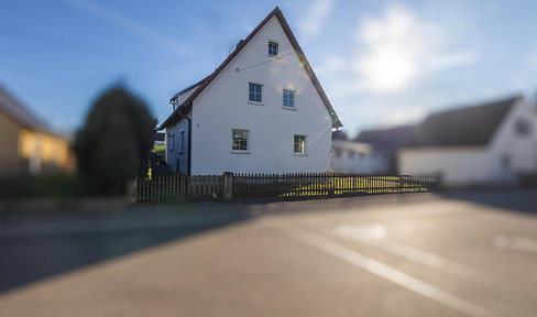 from private owner. 1157sqm plot. For craftsmen/families/developers