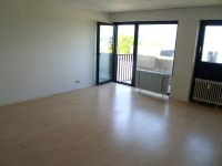 2-room apartment with good floor plan with leasehold