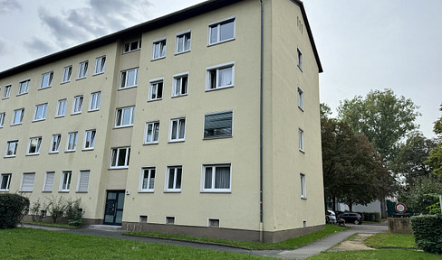 Commission-free 3.5-room apartment with balcony for sale near Niederrad train station