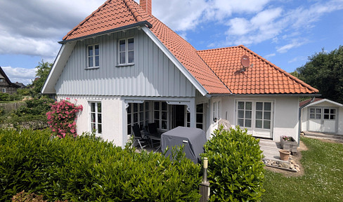 LANDHAUSIDYLLE AN DER OSTSEE - Free of commission