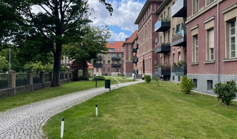 Furnished 2-room shared apartment in large old building near Tempelhofer Feld