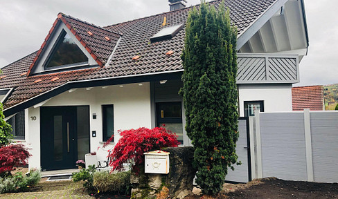 From private owner - top modernized 5.5-room detached house in Schorndorf