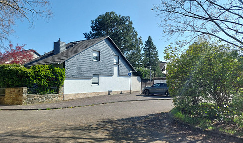 Reihenendhaus in guter Lage mit Garten